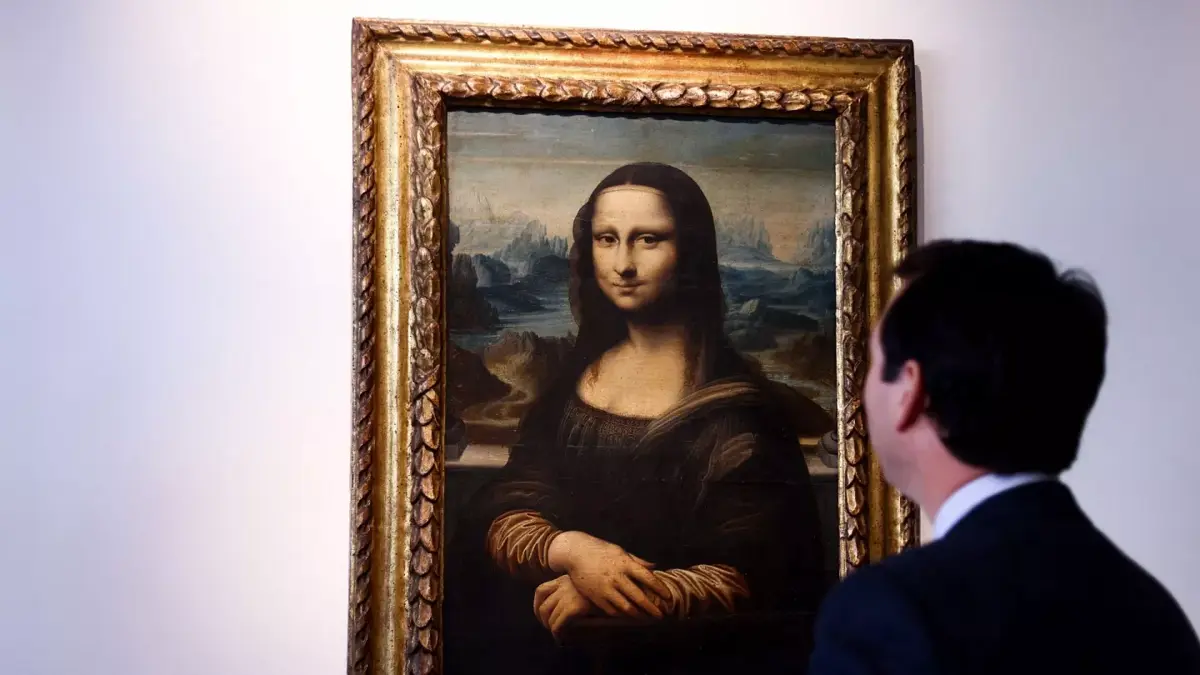 The Mona Lisa Stolen in 2023 A Heist that Shook the Art World